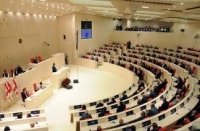Parliamentary majority plans to hold discussions on self-government codex with non-parliamentary opposition.